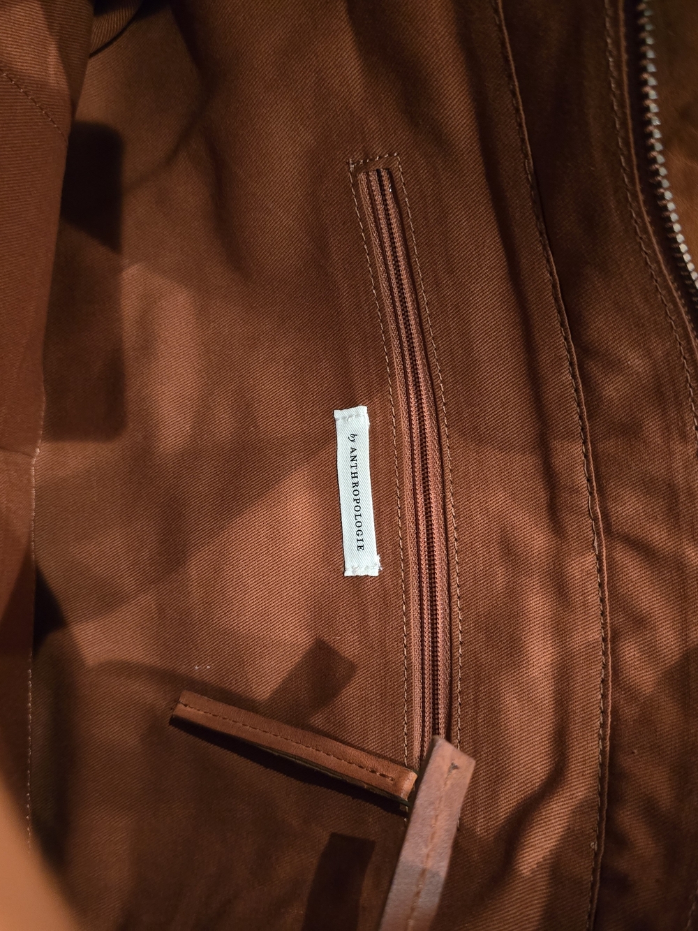 Round Leather Shoulder Bag in Cognac - Picture 8 of 12
